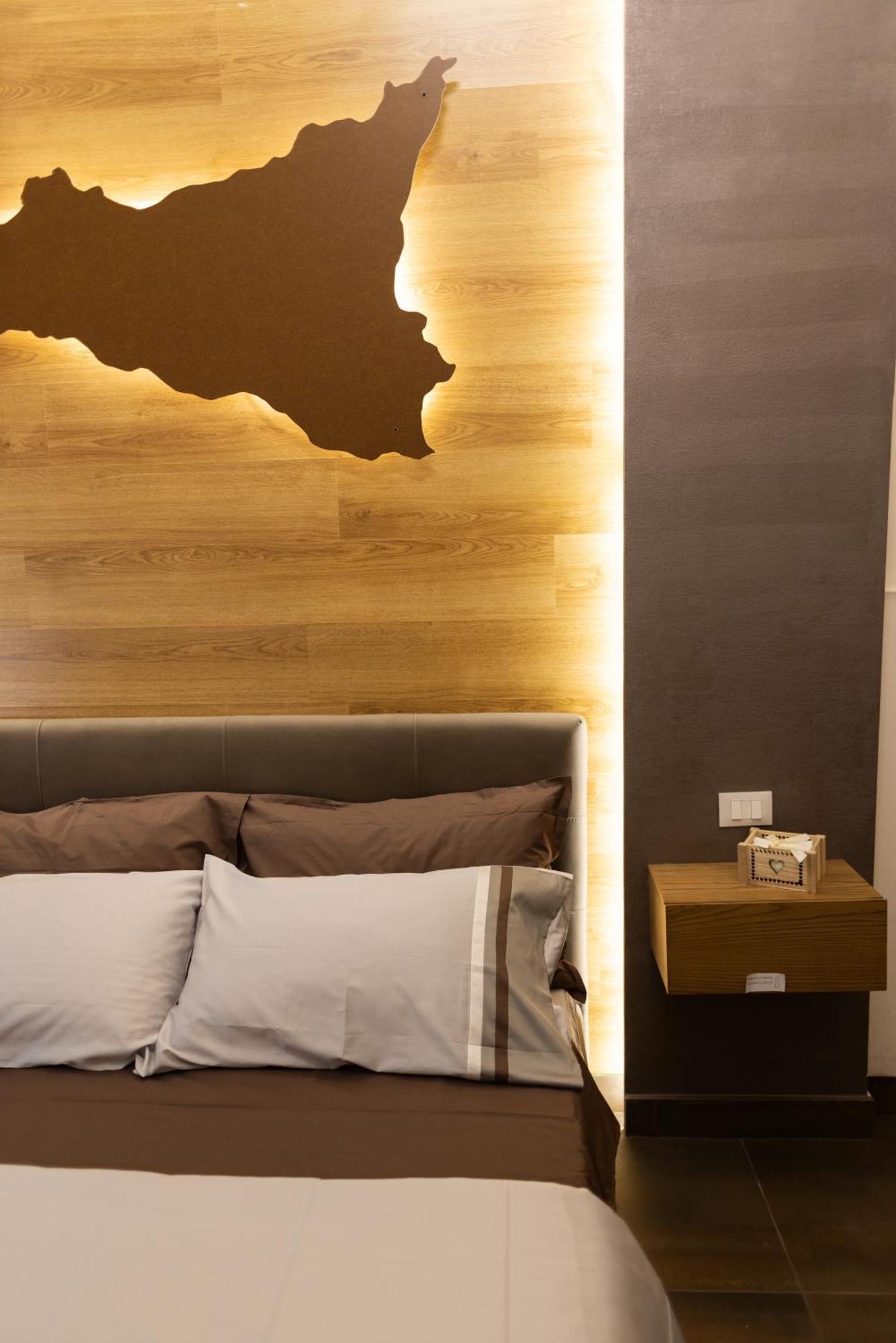 Etna Hills Hotel คาตาเนีย ภายนอก รูปภาพ